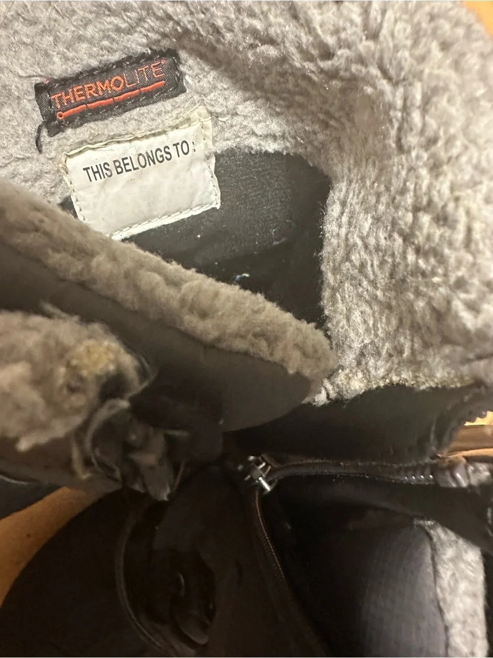 Cat & Jack Gray and Black Kids Thermo Lite Winter Boots with Fleece Lining SZ 3